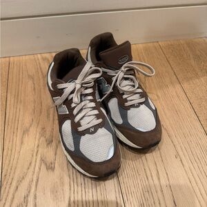 New Balance Men's Brown and White Sneakers